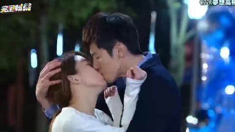 國產(chǎn)電影強吻片段視頻,國產(chǎn)電影強吻片段，情感火花四溢